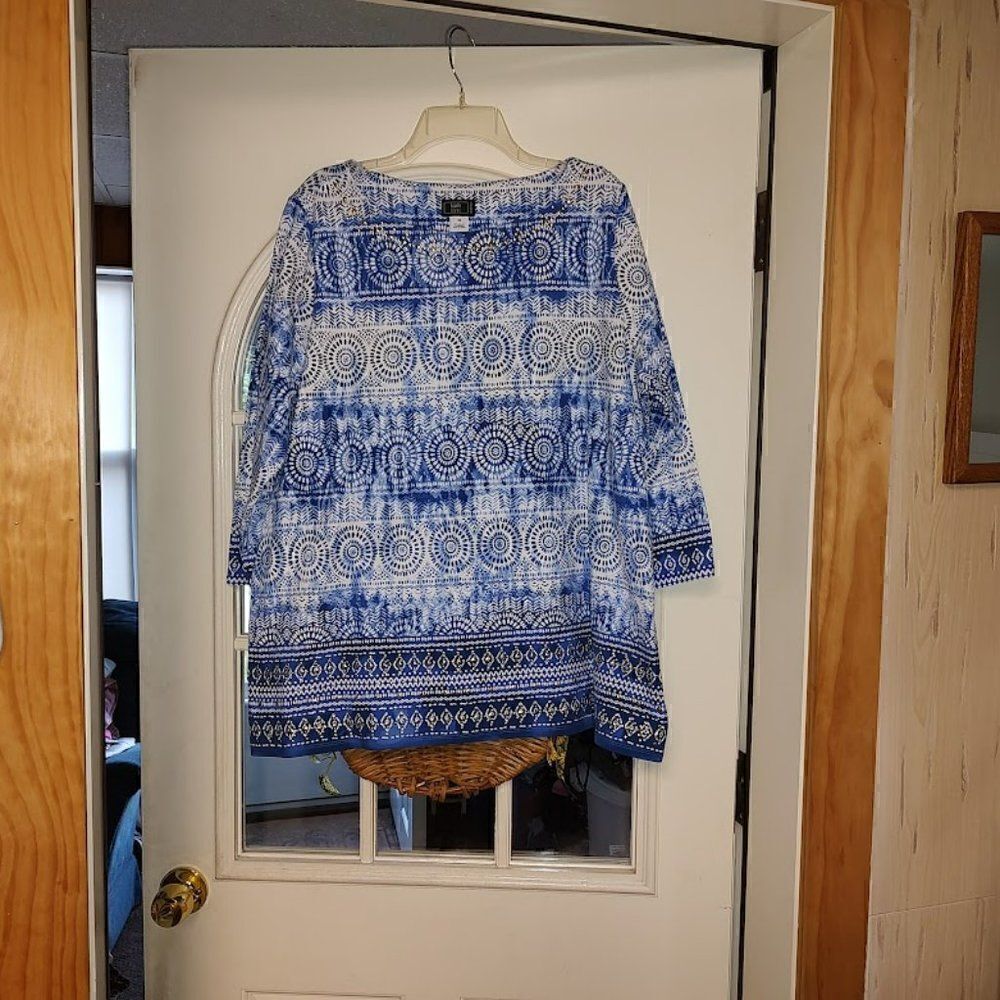 New Lark Lane True Blue Periwinkle Colored Top Size Women's 1X